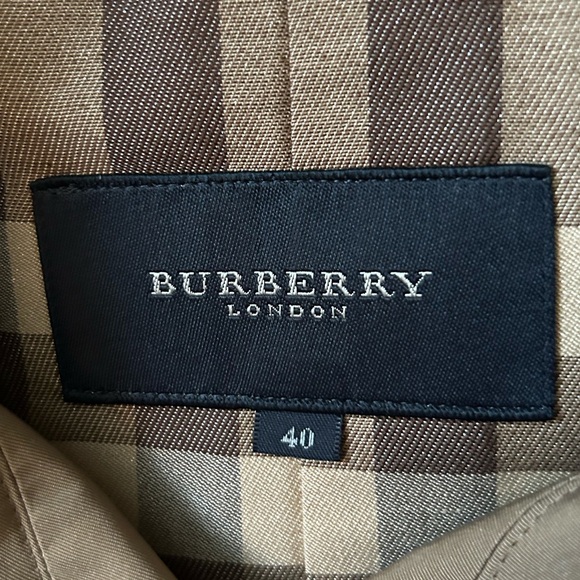 ❤️Burberry Cropped Flare Sleeve Trench Coat❤️ - Picture 8 of 8